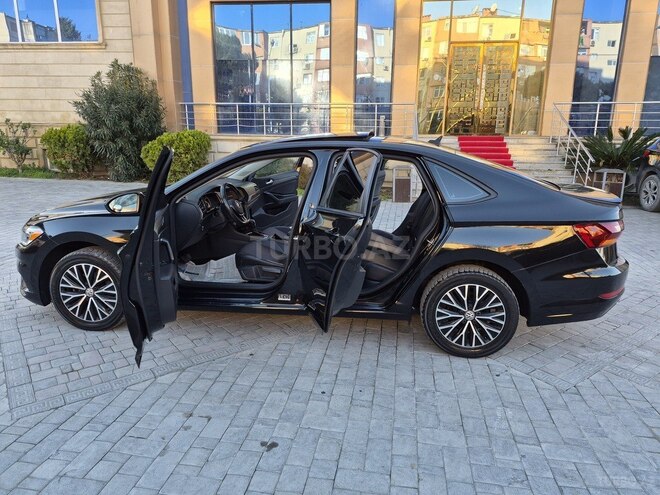 Volkswagen Jetta-16