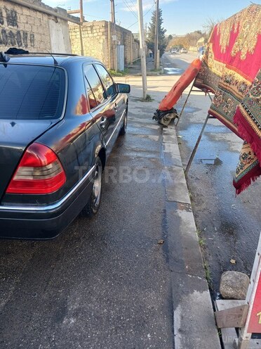 Mercedes C 250 1995, 523,682 km - 2.5 l - Bakı