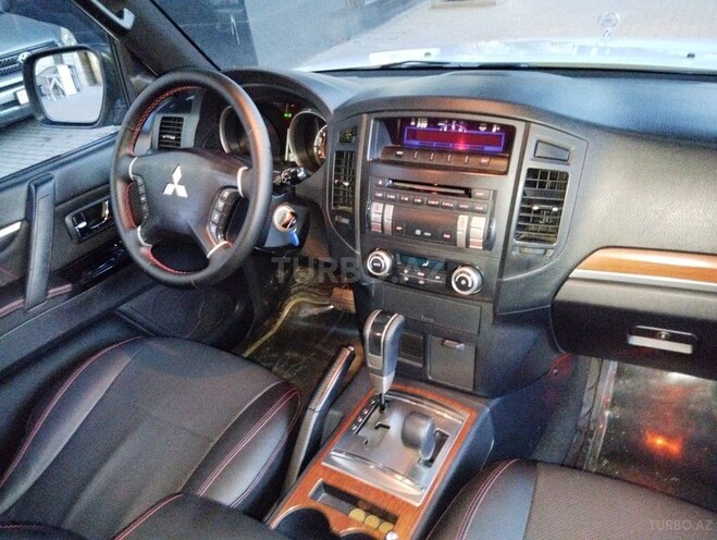 Mitsubishi Pajero 2007, 222,000 km - 3.0 л - Bakı