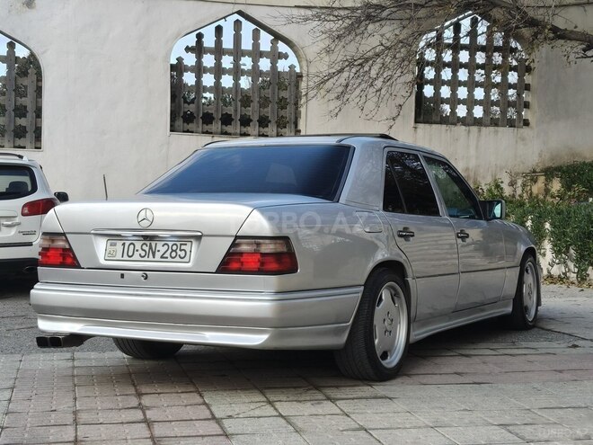 Mercedes 220 E 1995, 400,000 km - 2.2 l - Bakı