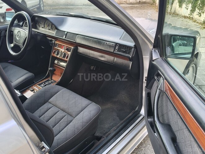 Mercedes 220 E 1995, 400,000 km - 2.2 l - Bakı
