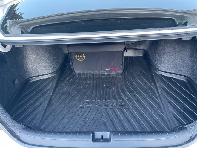 Honda Accord-13