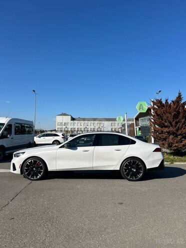 BMW i5 2024, 30,000 km - 0.0 l - Bakı