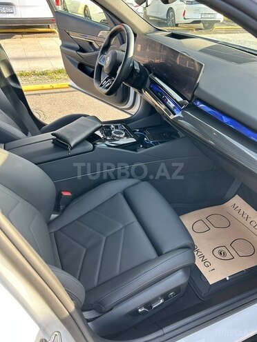 BMW i5 2024, 30,000 km - 0.0 l - Bakı