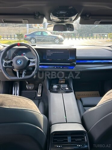 BMW i5 2024, 30,000 km - 0.0 l - Bakı