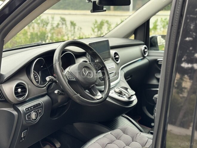 Mercedes V 250-8