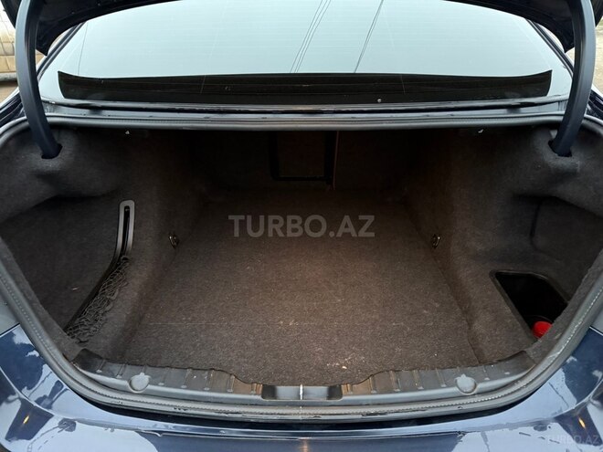 BMW 528 2012, 228,000 km - 2.0 l - Quba