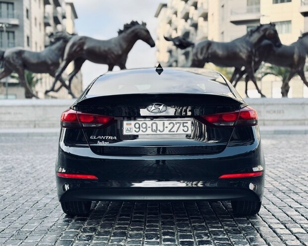 Hyundai Elantra 2018, 160,000 km - 2.0 l - Bakı
