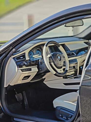 BMW 750-13