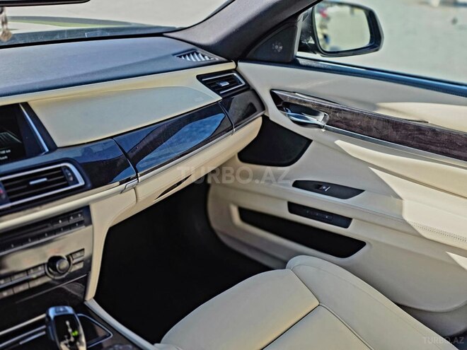 BMW 750-10