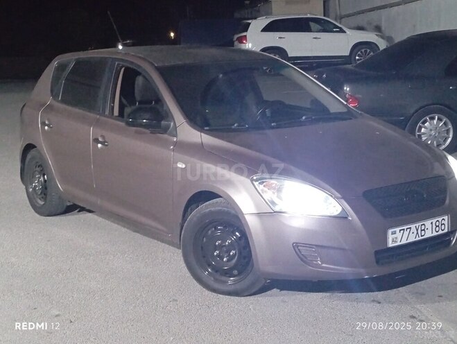Kia Ceed 2009, 130,000 km - 1.4 л - Bakı