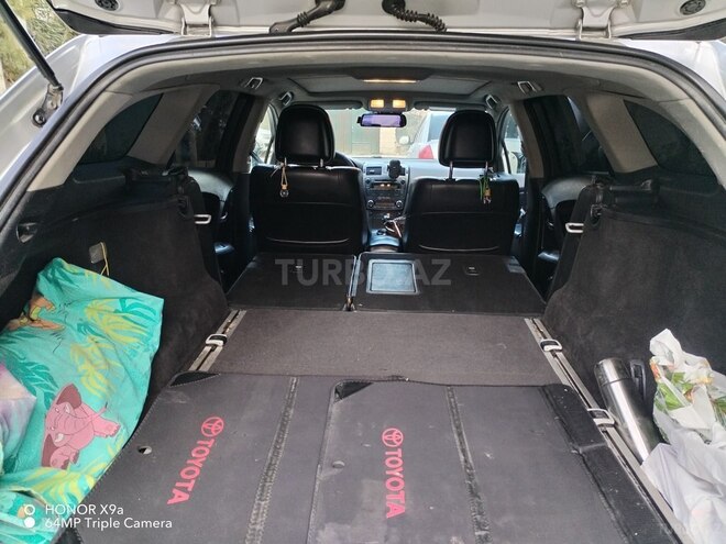 Toyota Avensis 2009, 208,000 km - 2.2 л - Bakı
