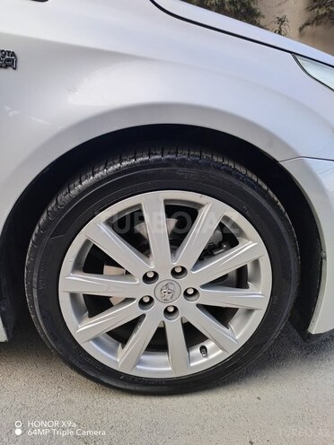 Toyota Avensis 2009, 208,000 km - 2.2 л - Bakı
