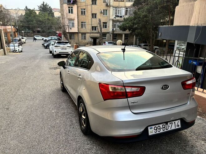 Kia Rio-2
