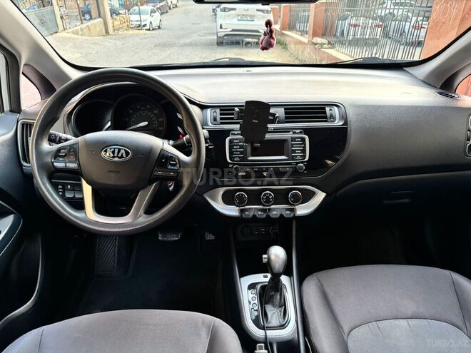 Kia Rio-4