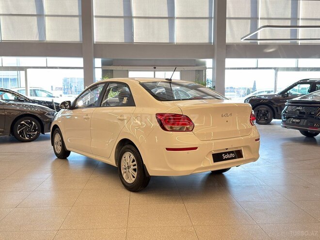 Kia Soluto-5