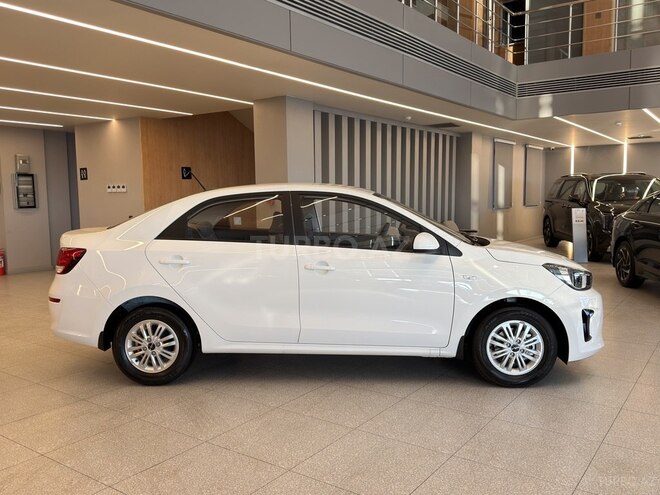 Kia Soluto-4