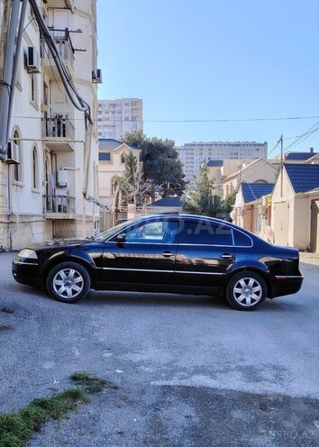 Volkswagen Passat 2003, 239,564 km - 1.8 l - Bakı