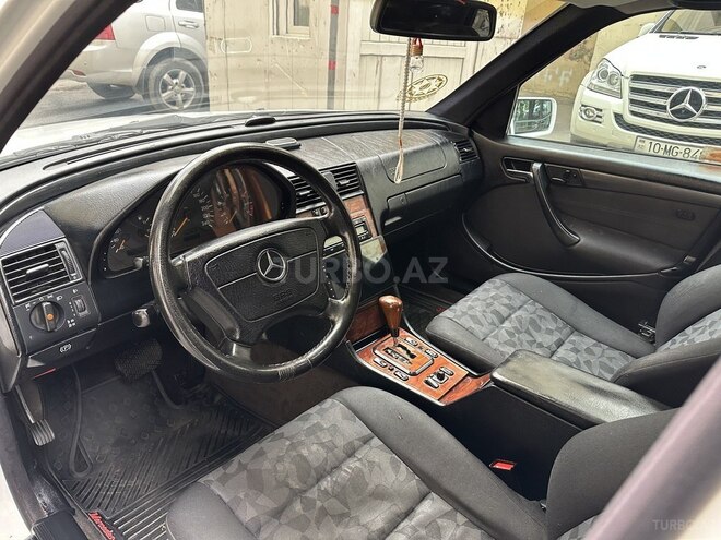 Mercedes C 200 2000, 253,000 km - 2.0 l - Bakı