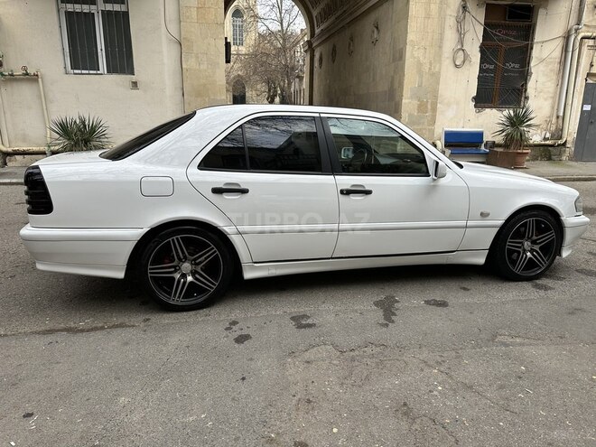 Mercedes C 200 2000, 253,000 km - 2.0 l - Bakı