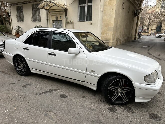 Mercedes C 200 2000, 253,000 km - 2.0 l - Bakı