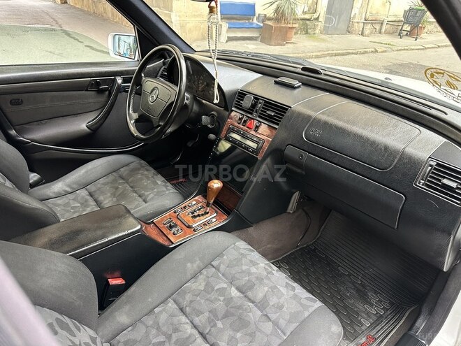 Mercedes C 200 2000, 253,000 km - 2.0 l - Bakı