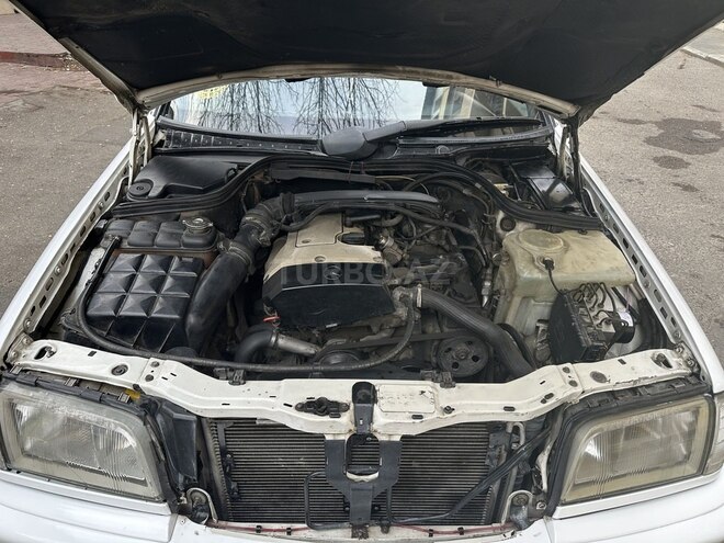 Mercedes C 200 2000, 253,000 km - 2.0 l - Bakı
