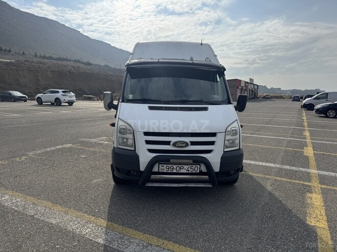 Ford Transit-1