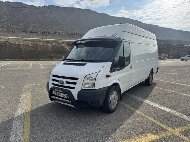 Ford Transit-3