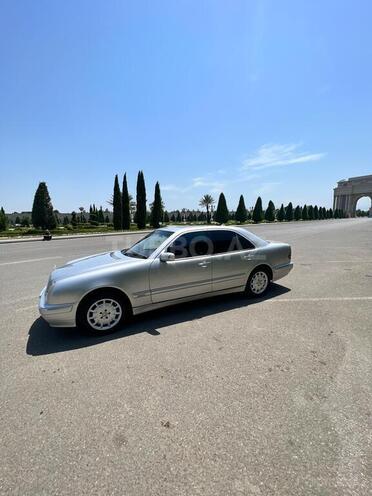 Mercedes E 220 2000, 739,848 km - 2.2 l - Gəncə