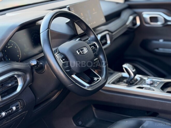 Geely Okavango-8