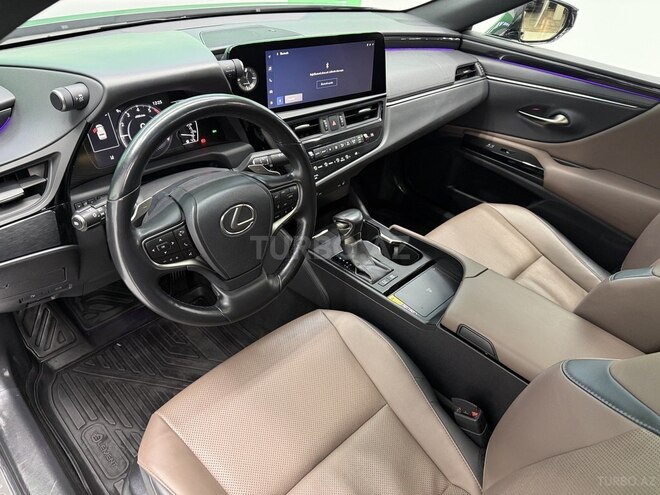 Lexus ES 300h-7