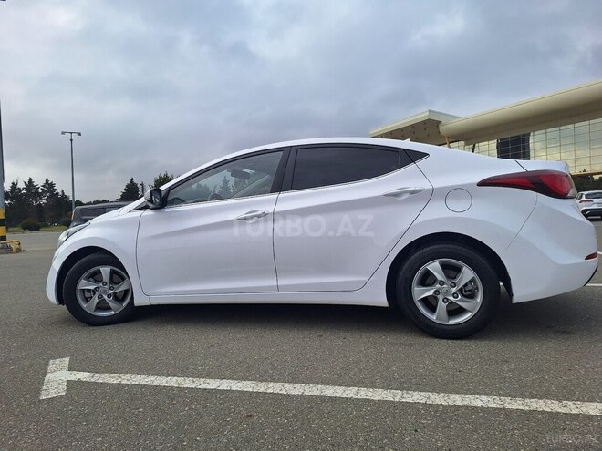 Hyundai Avante 2015, 220,000 km - 1.6 л - Bakı