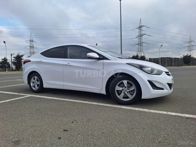 Hyundai Avante 2015, 220,000 km - 1.6 л - Bakı
