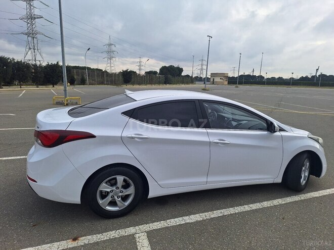 Hyundai Avante 2015, 220,000 km - 1.6 л - Bakı