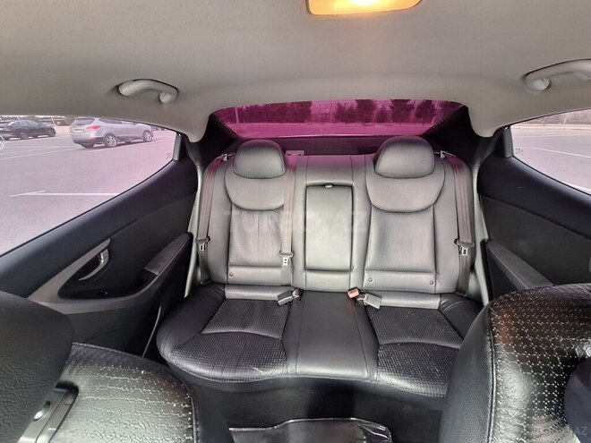 Hyundai Avante 2015, 220,000 km - 1.6 л - Bakı