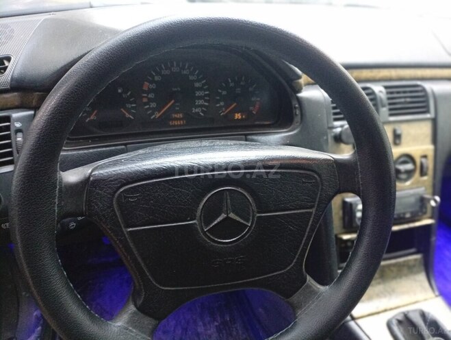 Mercedes E 200 1996, 525,235 km - 2.0 l - Bakı