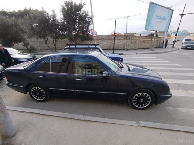 Mercedes E 220 2000, 566,000 km - 2.2 l - Bakı