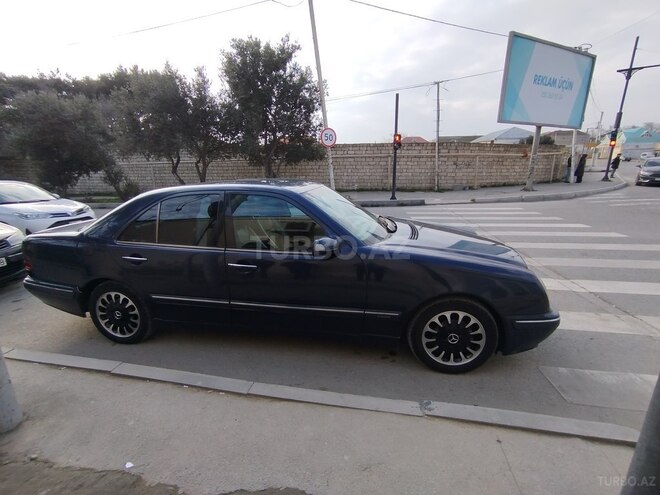 Mercedes E 220 2000, 566,000 km - 2.2 l - Bakı