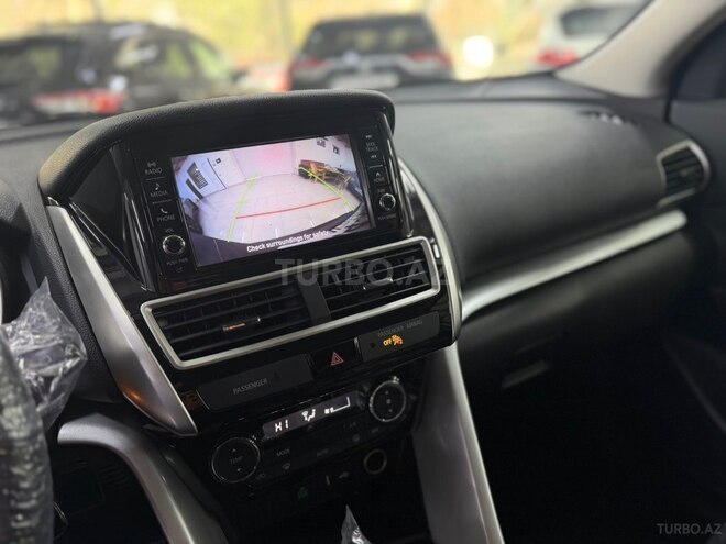 Mitsubishi Eclipse Cross-10