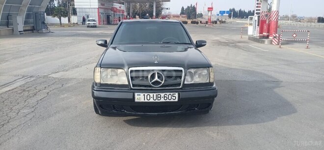 Mercedes E 220 1994, 321,456 km - 2.2 л - Bakı