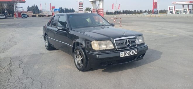 Mercedes E 220 1994, 321,456 km - 2.2 л - Bakı