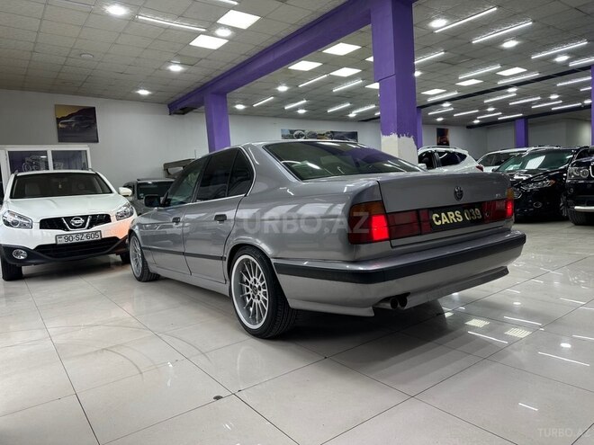 BMW 530-10
