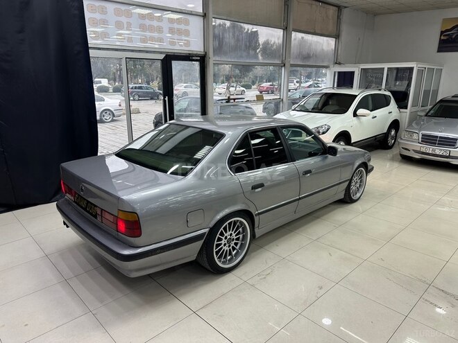 BMW 530-9