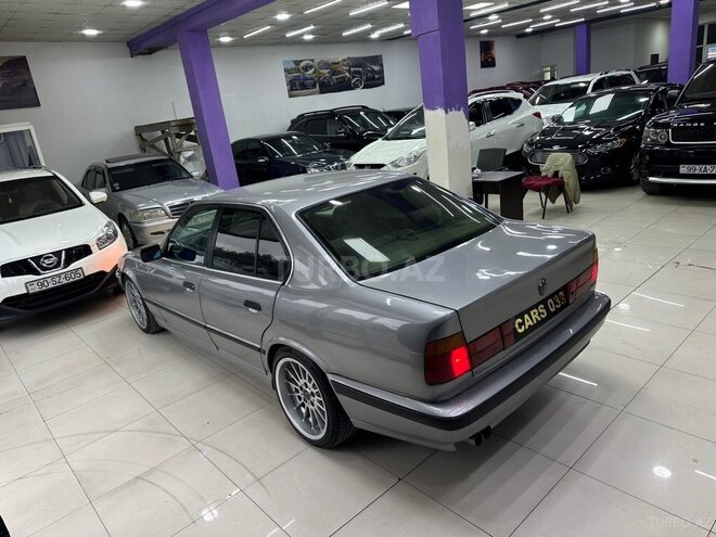 BMW 530-11