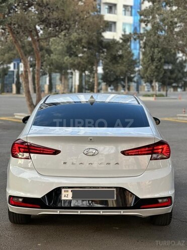 Hyundai Elantra 2019, 168,981 km - 2.0 l - Bakı