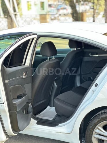 Hyundai Elantra 2019, 168,981 km - 2.0 l - Bakı