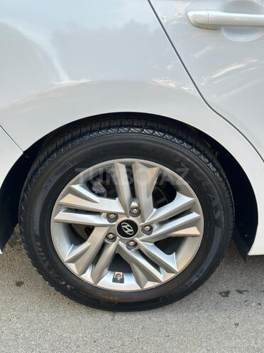 Hyundai Elantra 2019, 168,981 km - 2.0 l - Bakı