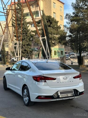 Hyundai Elantra 2019, 168,981 km - 2.0 l - Bakı
