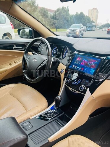 Hyundai Sonata-6